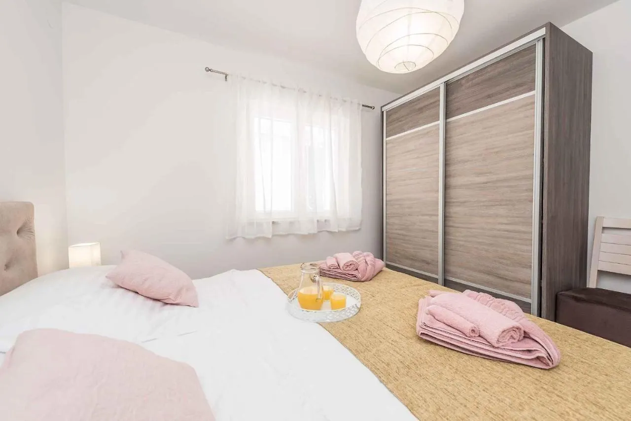 Holiday Home In Sukosan - Zadar Riviera 40456